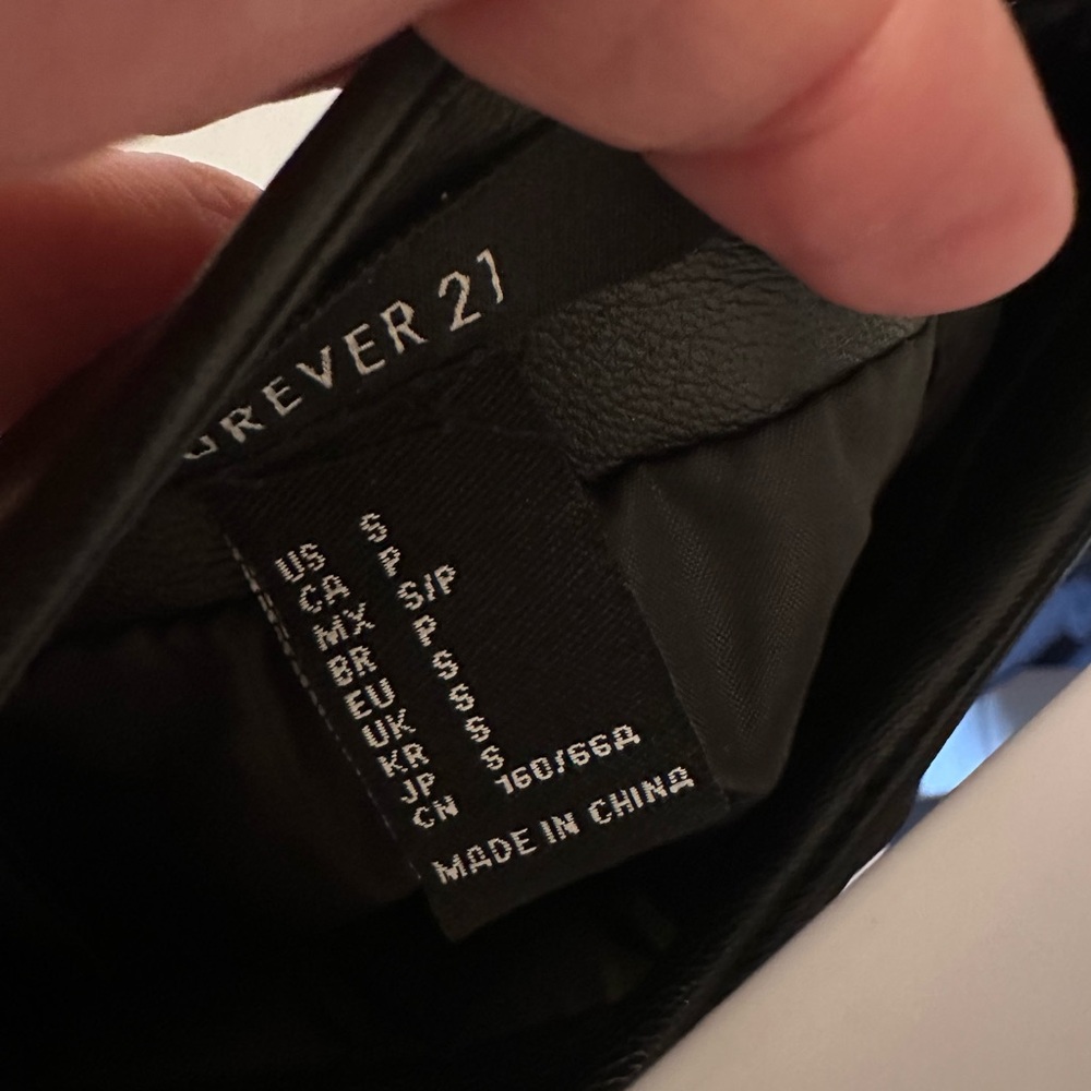 Forever 21 Black Mini Skirt Sleek Design